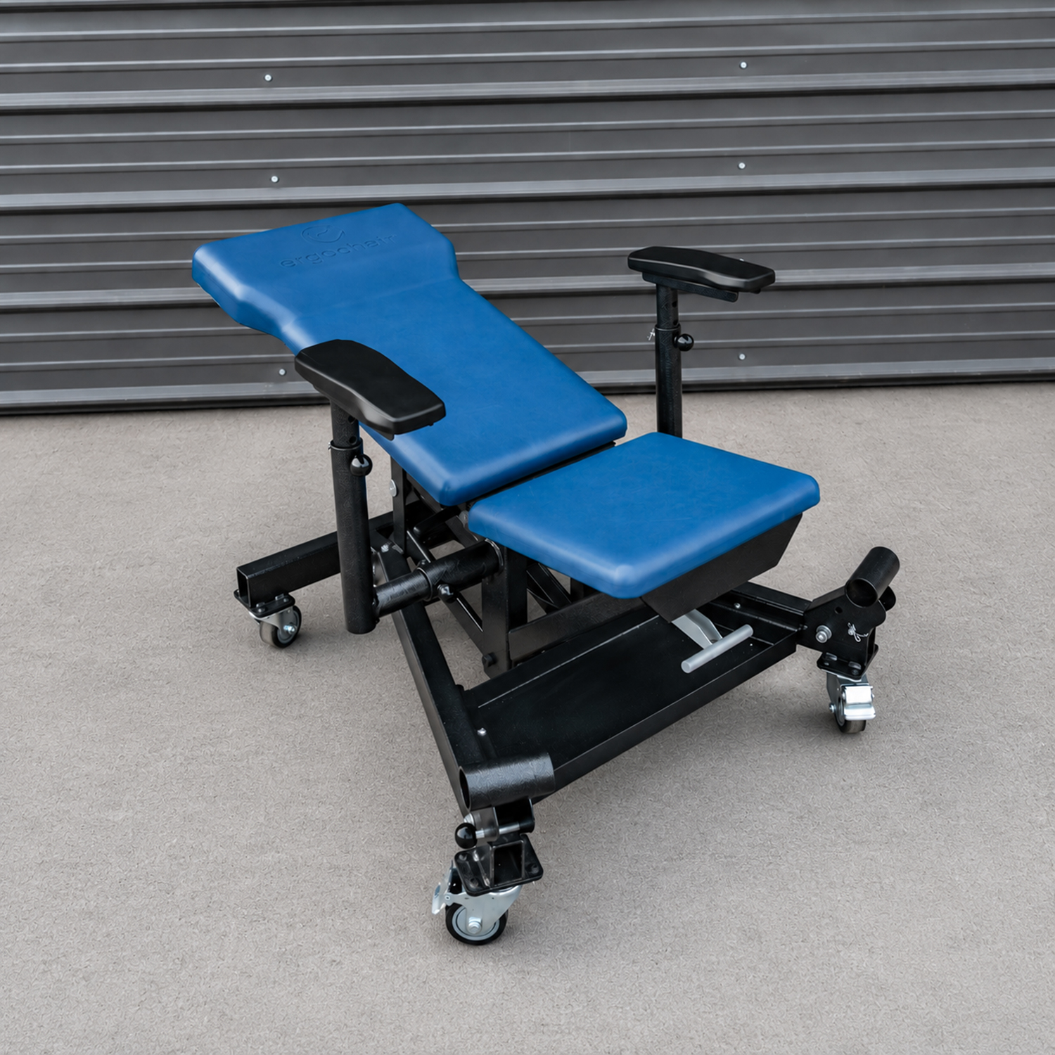 Mobile Shop Workstation Built Around Better Ergonomics