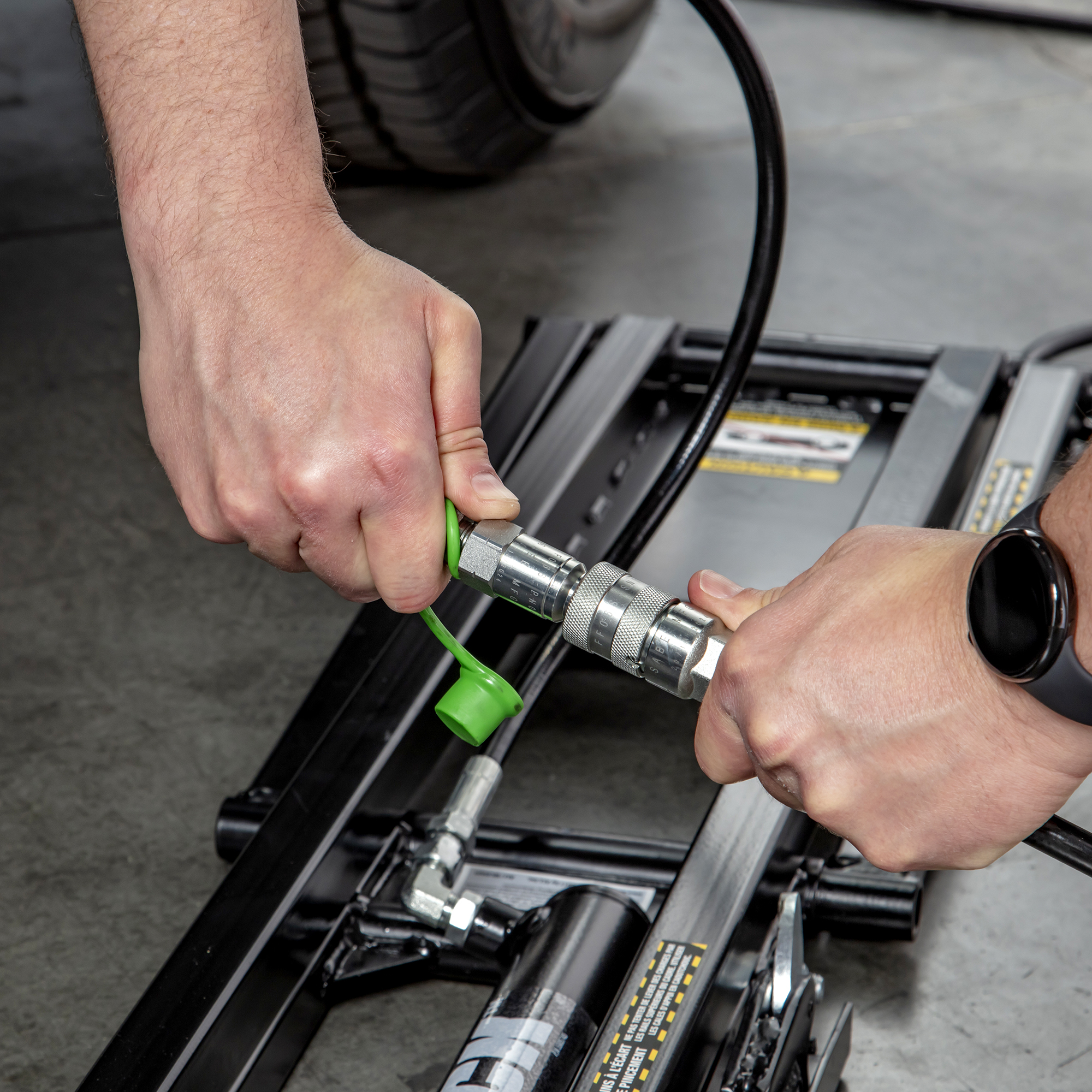 Redesigned Hydraulics That Lift in Sync