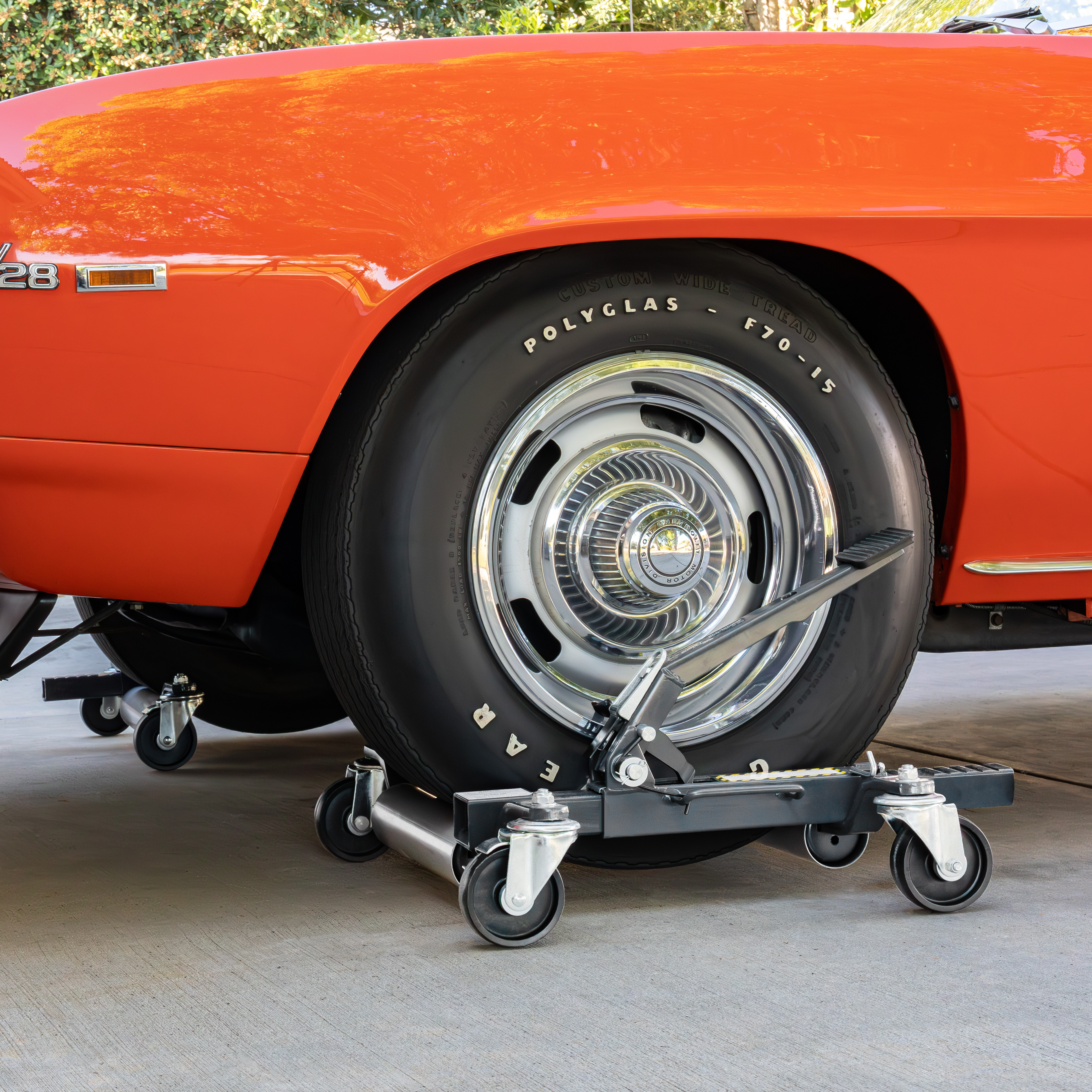 Simple Mechanical Operation with Secure Tire Support